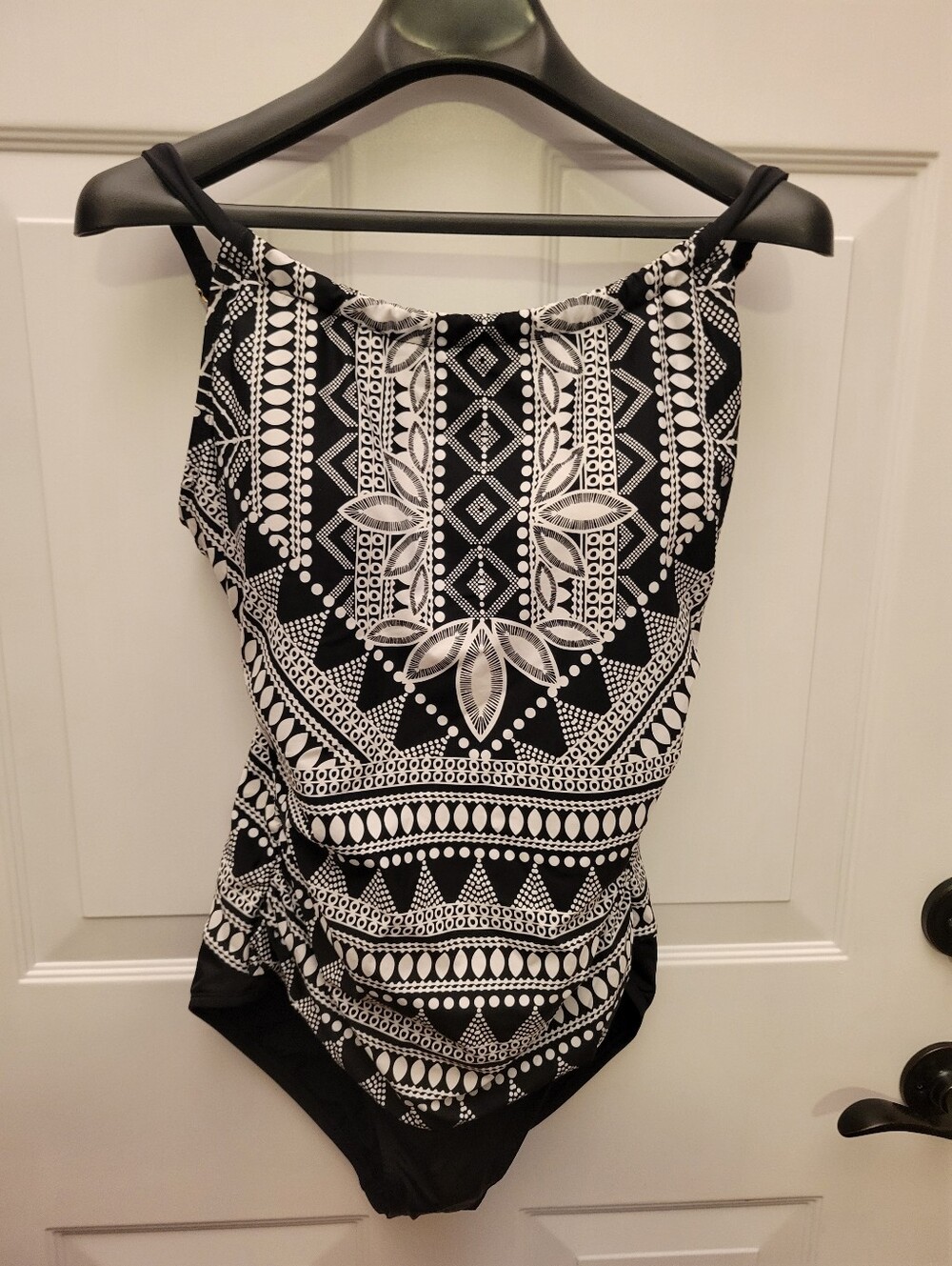 Jantzen Black and White Geometric Print Swimsuit